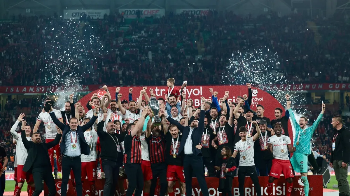 Çorum FK, Süper Lig'e yükseldi! Esenler Erokspor finalde kaybetti