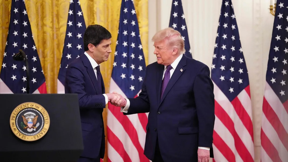 FED'in yeni başkanı göreve başladı: Trump törende askeri bütçe istedi!