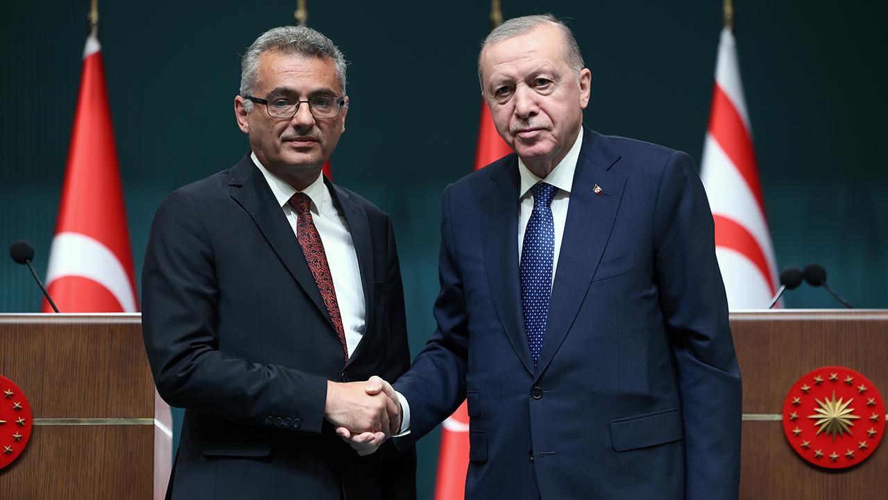 Cumhurbaşkanı Erdoğan'dan KKTC Cumhurbaşkanı Erhürman'a 'geçmiş olsun' telefonu