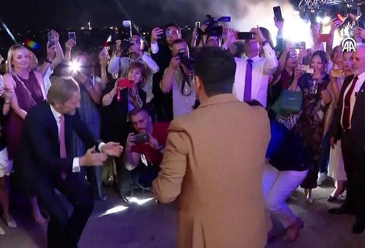 Büyükelçilerin "Erik Dalı" düellosu