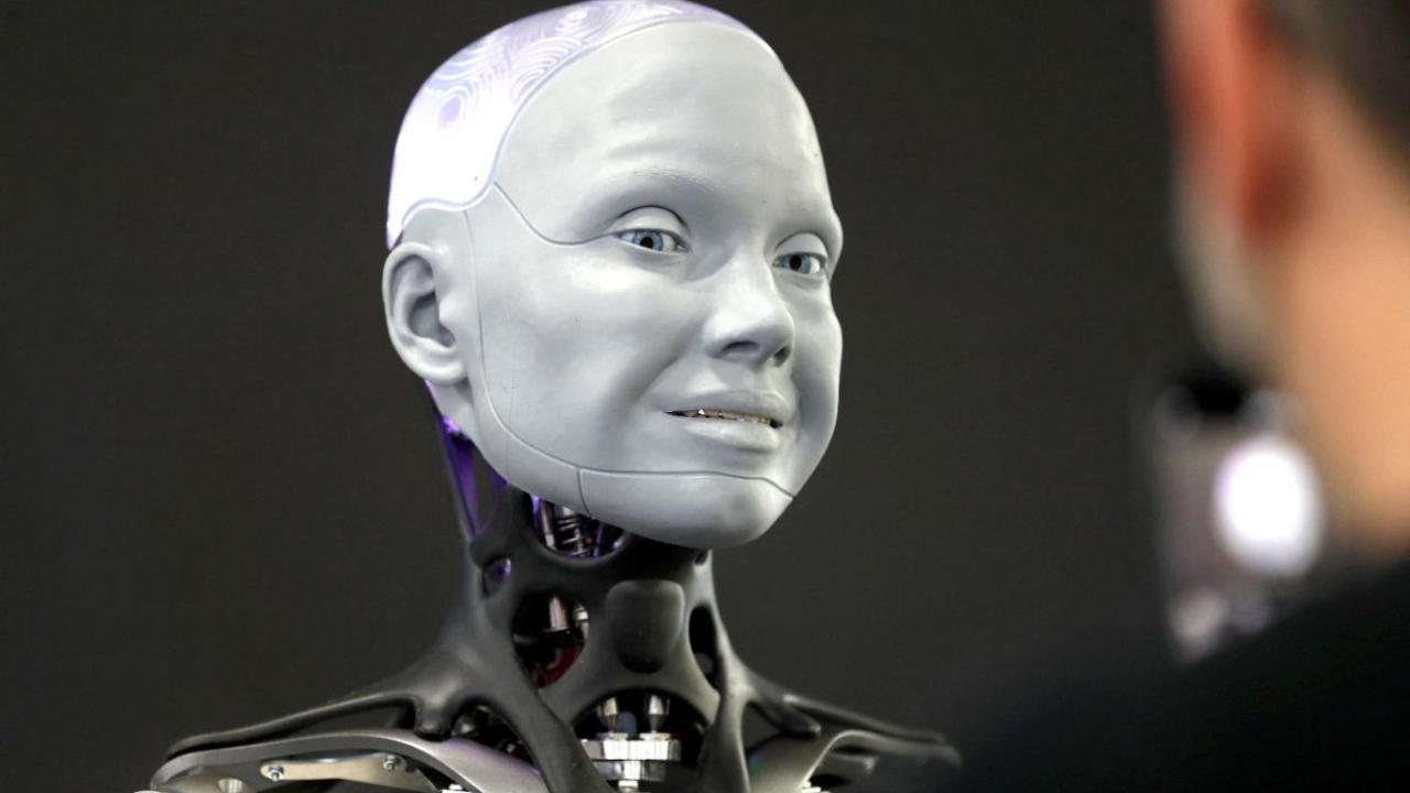 İnsansı robotlar robot okullarında gerçek iş yaşamına hazırlanıyor
