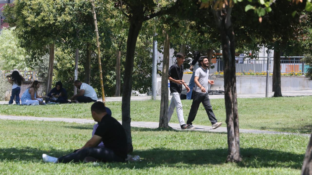 Güneydoğu'da termometreler 45 dereceyi gösterdi