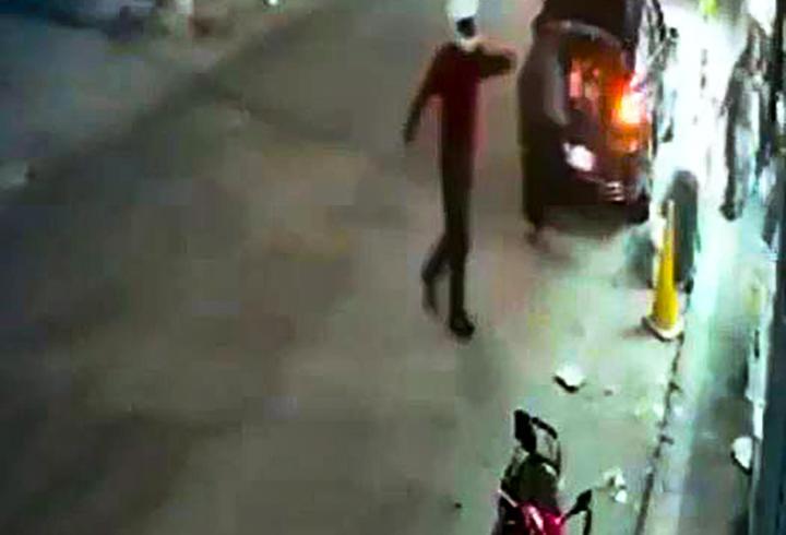 Adana’da kasklı şüpheliden iş yerine silahlı saldırı: 1 yaralı