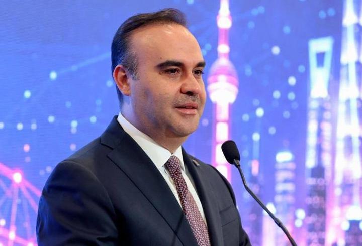 Türk bilim insanları Kuzey Kutbu'ndaki deniz buzu hattına ulaştı