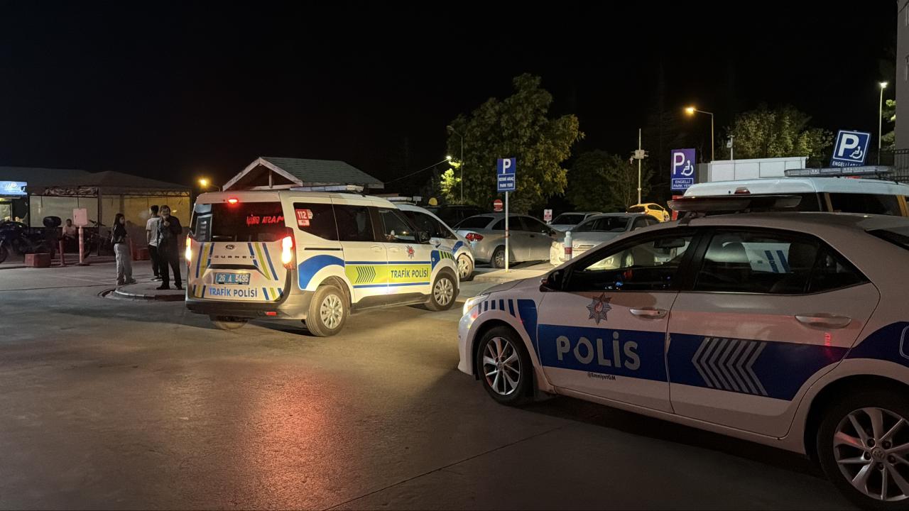 Eskişehir'de 'dur' ihtarına uymayan motosikletli bekçiye çarptı