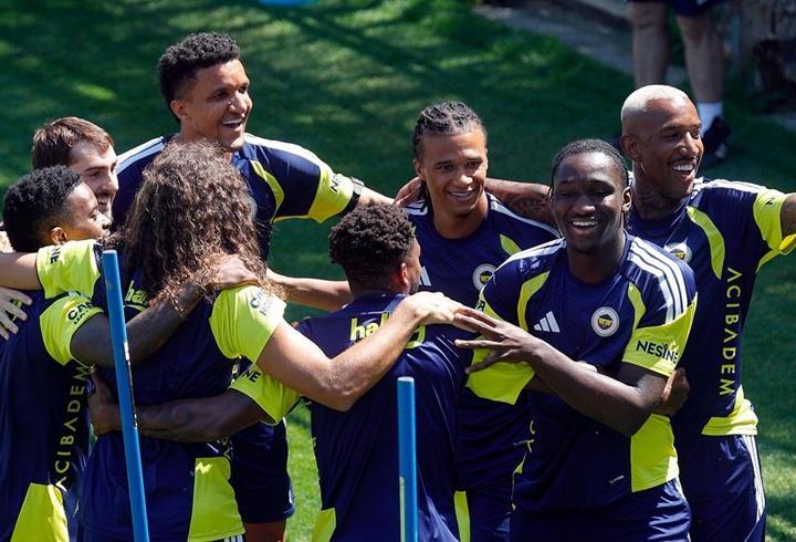 Fenerbahçe sezonu açıyor! Muhtemel 11 şekillendi