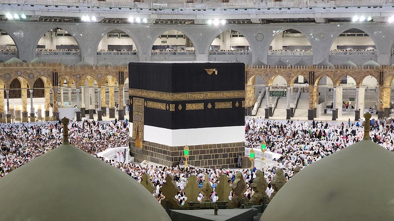 Suudi Arabistan, çok girişli umre vizesi şartlarını ve sağladığı kolaylıkları duyurdu