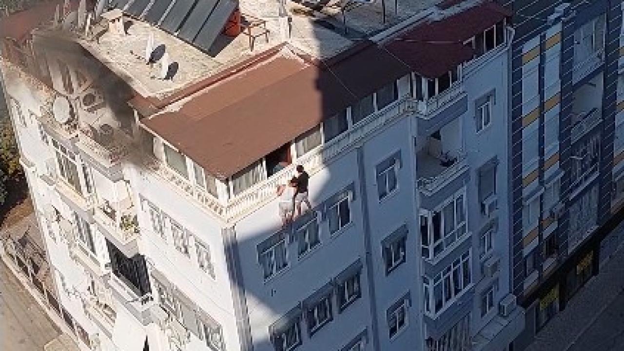 Antalya'da yangın: İki kişi son anda kurtarıldı