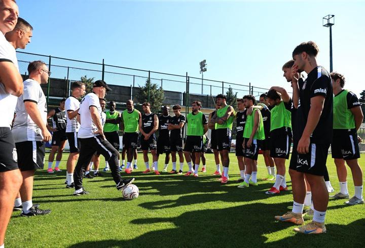 Beşiktaş kötü haberi verdi! Yıldız isim, Midtjylland maçını kaçırıyor