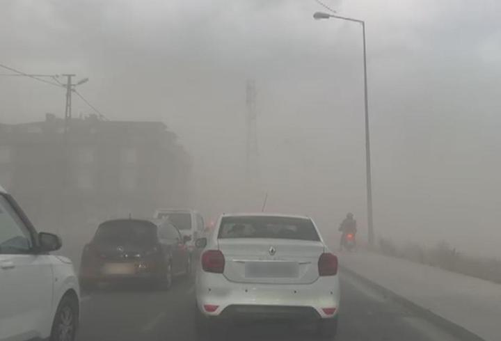 Meteoroloji uyarmıştı! İstanbul'da fırtına etkili oldu