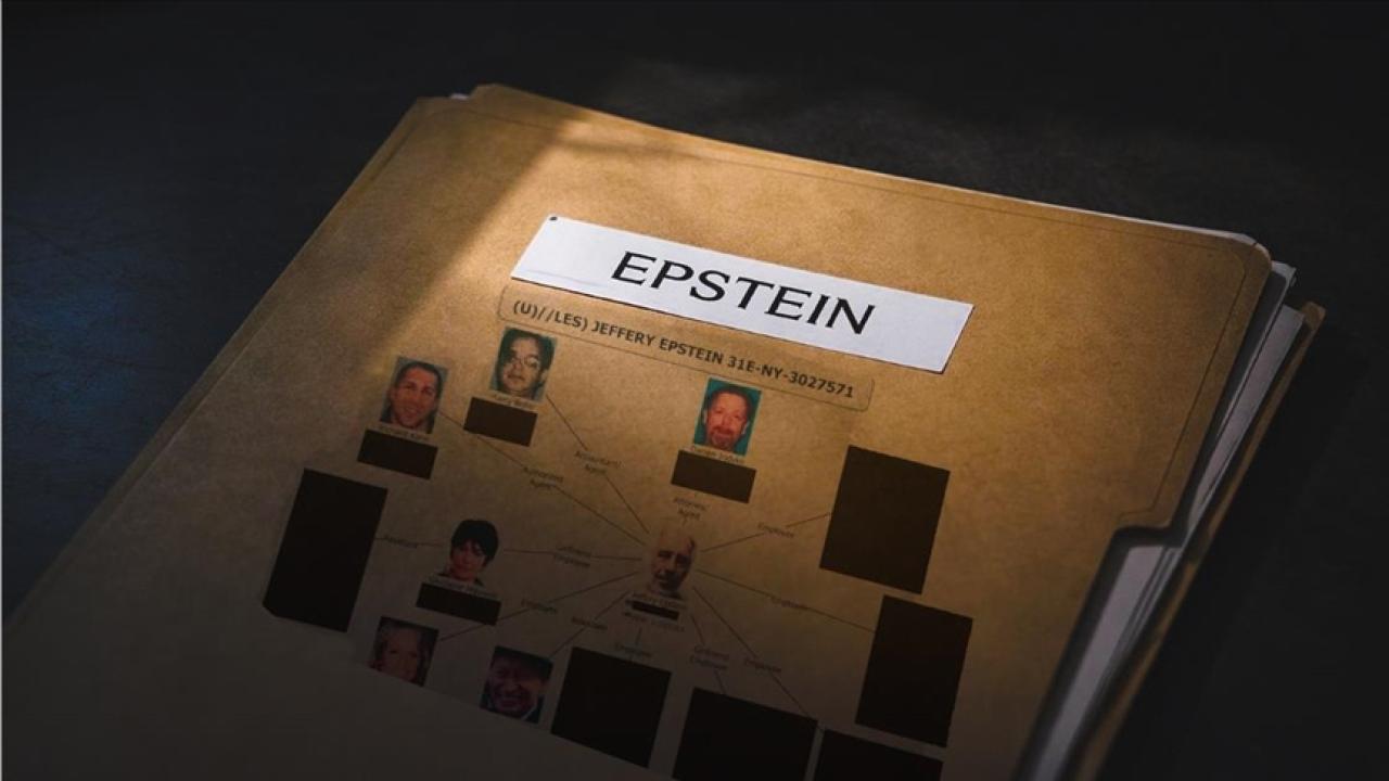 Epstein bağlantıları nedeniyle aranan Fransız manken ajansı temsilcisi Paris'te ölü bulundu