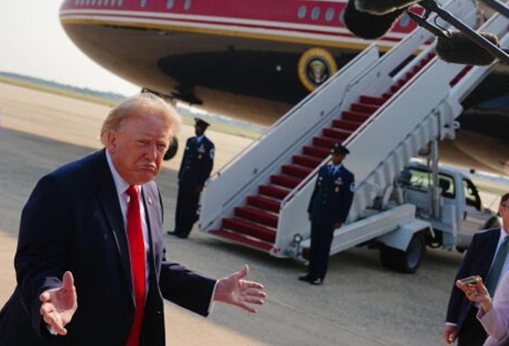 Neden Air Force One'a binmedi? Trump'ın uçak değişikliğinin sebebi ortaya çıktı