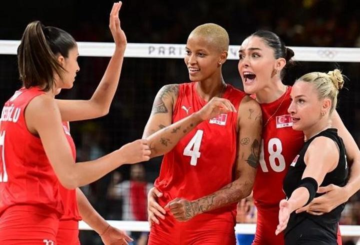 TÜRKİYE - BREZİLYA FİNAL MAÇI NE ZAMAN, SAAT KAÇTA, HANGİ KANALDA? Filenin Sultanları Milletler Ligi (VNL) Finali Canlı Yayın Kanalı ve Saati