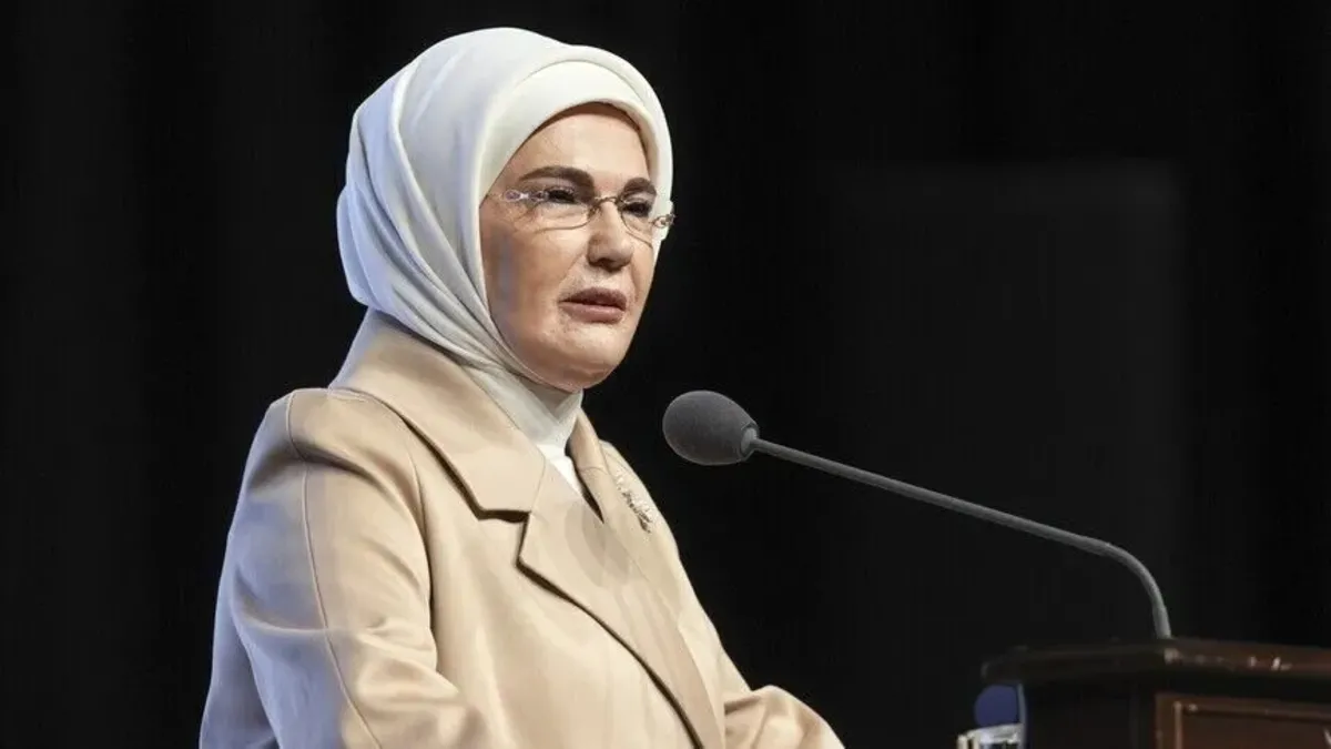 Emine Erdoğan'dan A Milli Kadın Voleybol Takımı'na tebrik