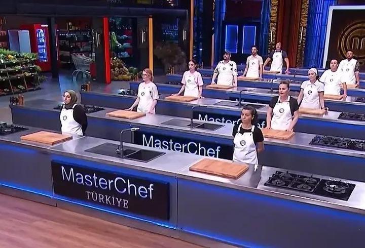 MASTERCHEF ANA KADROYA GİREN 9. YARIŞMACI: Bu akşam ana kadroya kim girdi? MasterChef'te ana kadroya giren 9. yarışmacı kim oldu?