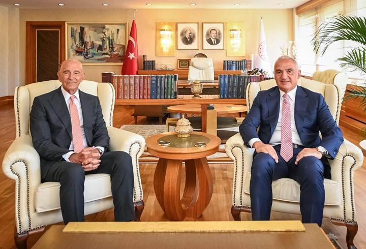 Bakan Ersoy, ABD Büyükelçisi Barrack ile bir araya geldi