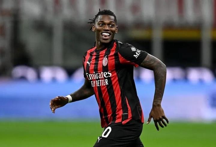 RAFAEL LEAO KİMDİR? Rafael Leao Fenerbahçe transferi gerçekleşti mi? Rafael Leao kaç yaşında, nereli, hangi mevkide oynuyor? İşte Transfermarkt verileri
