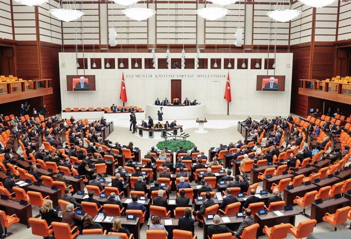 TBMM Genel Kurulu'nda, öğrenci affına yönelik düzenlemeleri de içeren kanun teklifi görüşmeleri tamamlandı