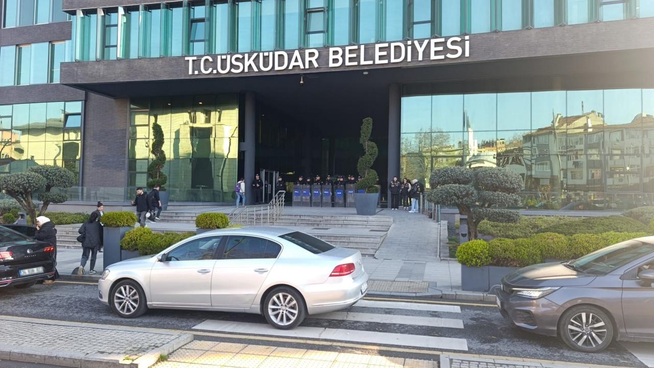 Üsküdar Belediye Başkanı ve 5 kişi gözaltında
