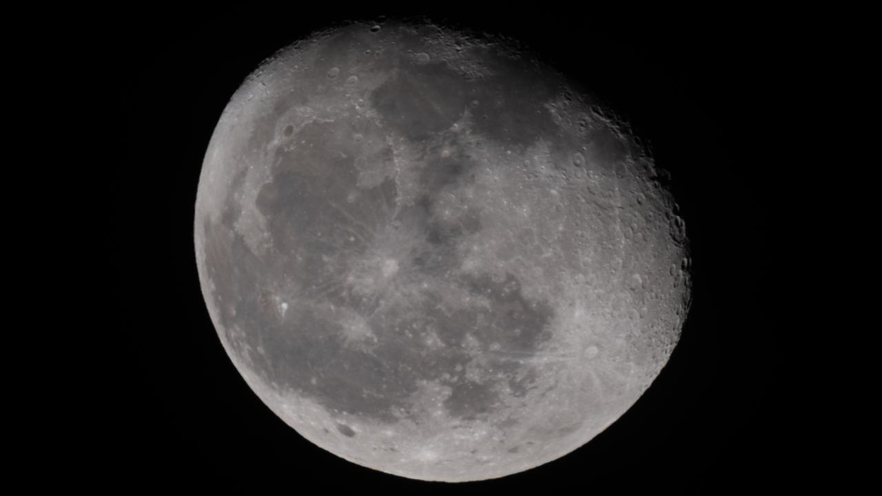 SpaceX roketinin parçası Ay'a çarpmak üzere