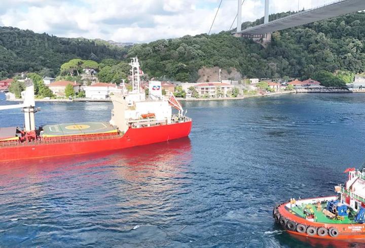 İstanbul Boğazı'nda makine arızası! Trafik askıya alındı