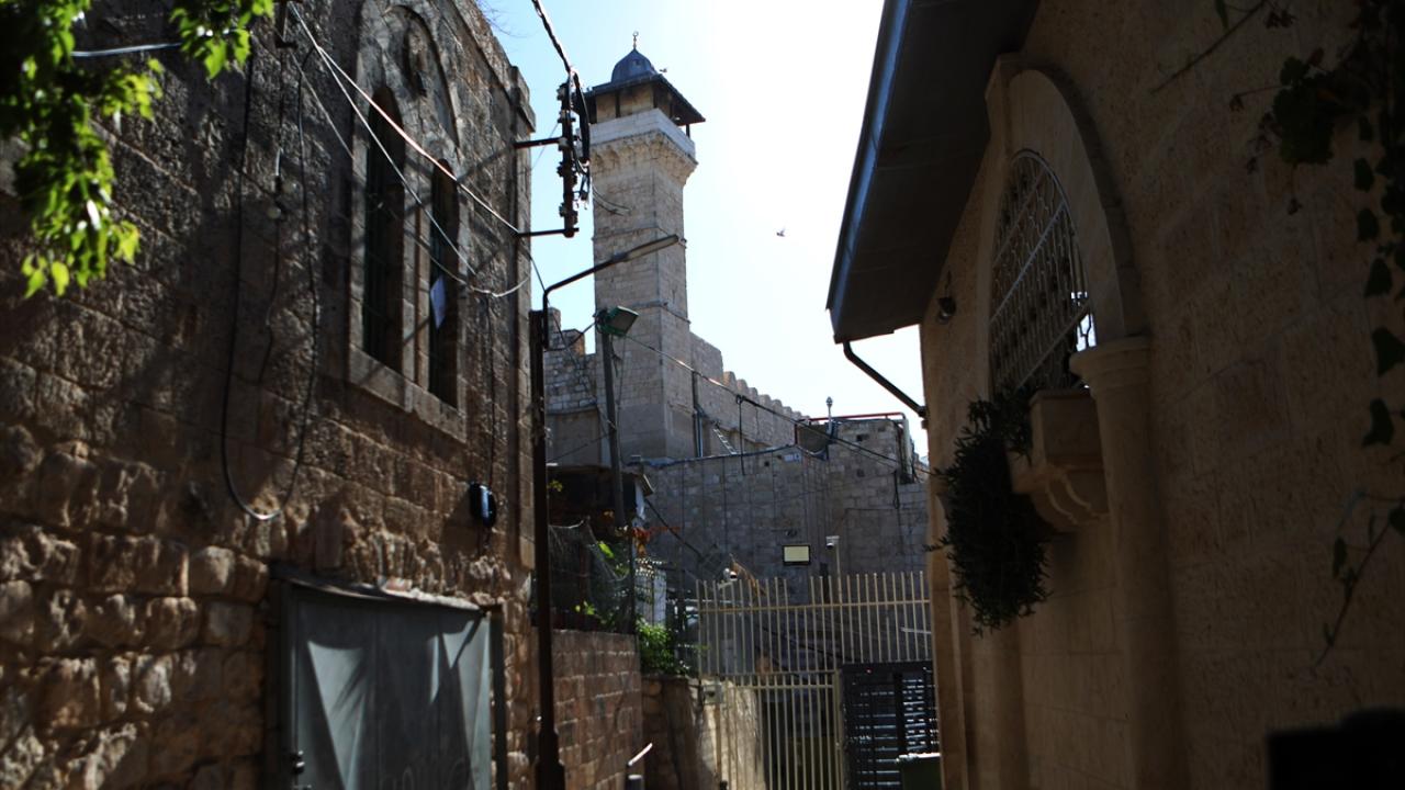 İşgalci İsrail, temmuzda El Halil'deki Haremi İbrahim Camisi'nde hiç ezan okutturmadı