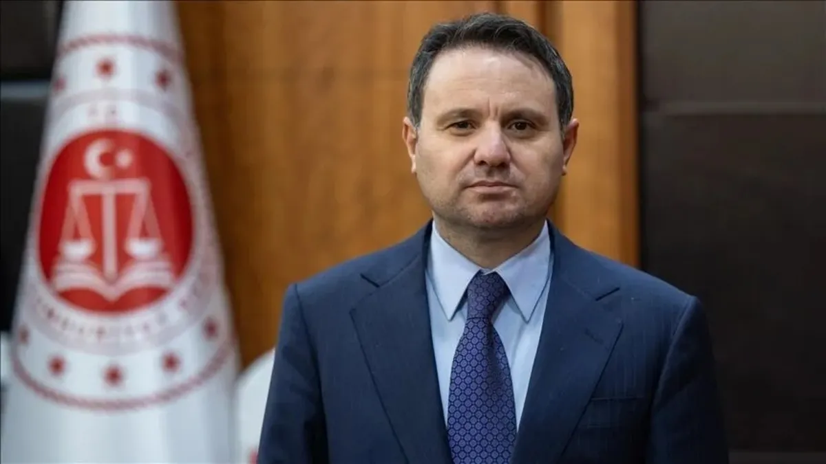 Bakan Gürlek duyurdu: 2,5 milyarlık 'Vatandaşlık' vurgunu deşifre edildi!