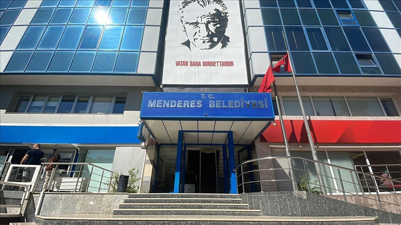 Menderes Belediyesine rüşvet soruşturması: Firari belediye başkan yardımcısı yakalandı