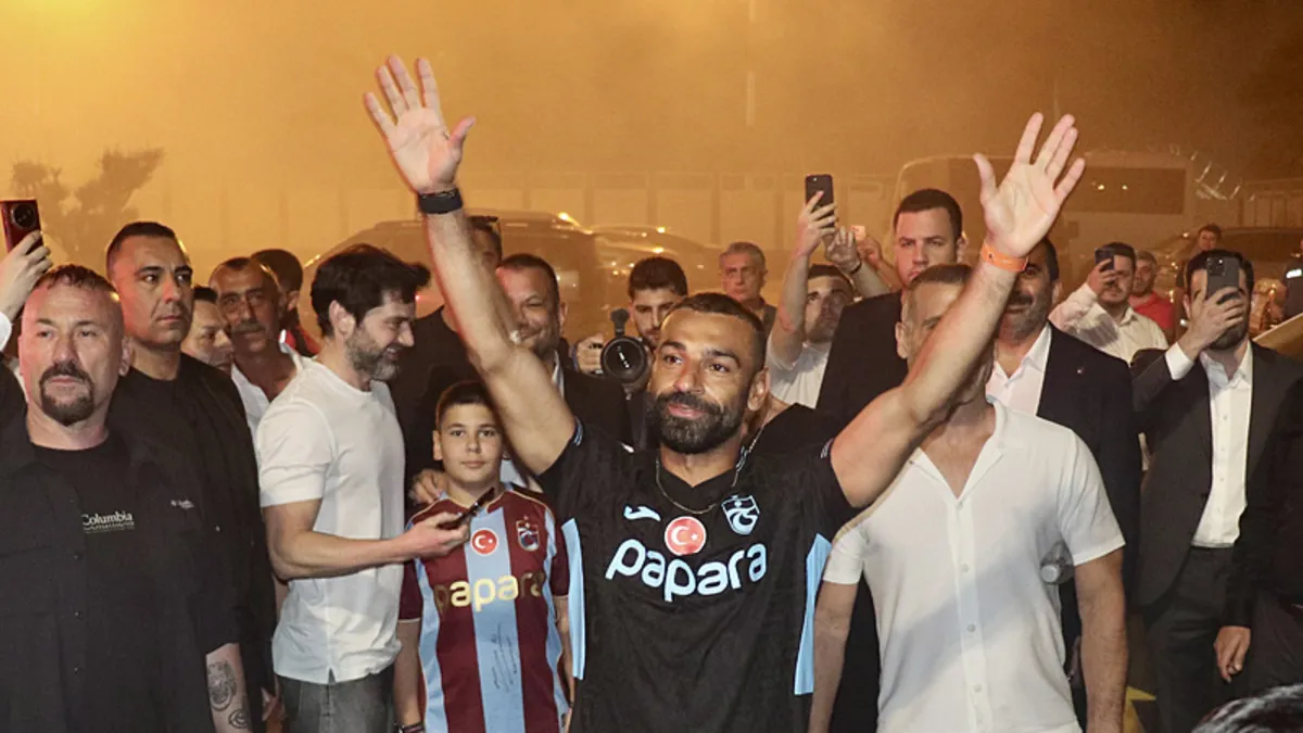 SON DAKİKA | Muhammed Salah taraftarla buluşuyor! Trabzonspor yeni transferine imza töreni düzenliyor