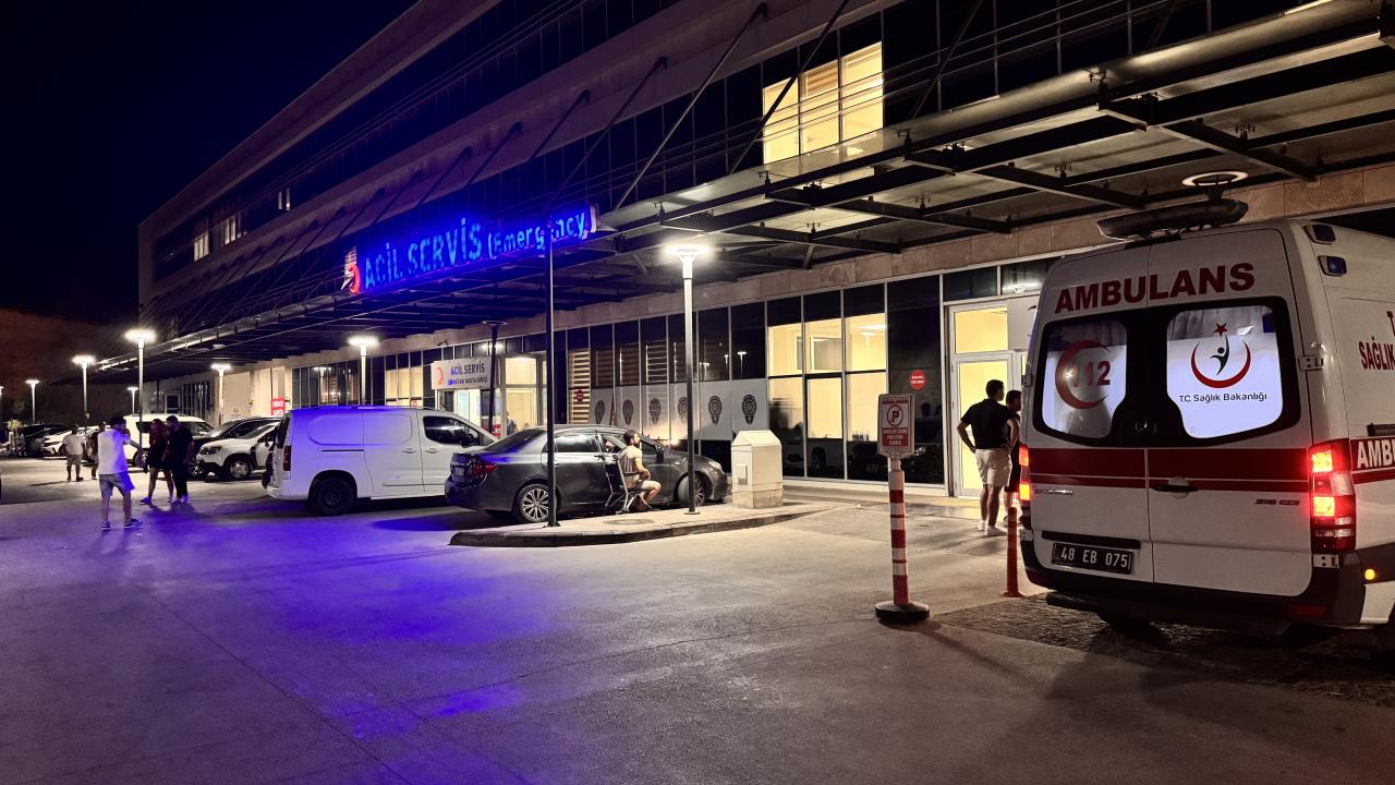 Havuz bakımı sırasında sızan gaz 15 kişiyi hastanelik etti