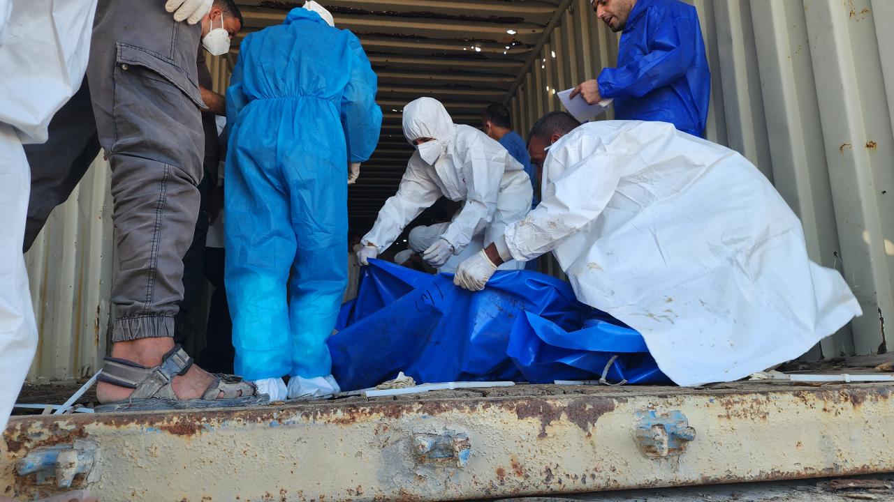 Haaretz: İsrail, 1700 Filistinlinin cenazesini pazarlık kozu olarak tutuyor