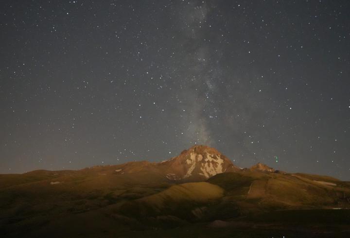 Erciyes'te 2 bin 650 metre yükseklikte meteor yağmuru