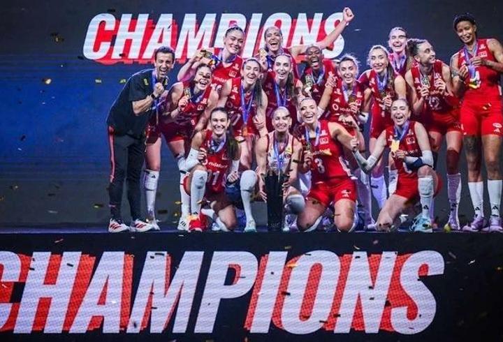 FİLENİN SULTANLARI CEV AVRUPA ŞAMPİYONASI MAÇ TARİHLERİ VE SAATİ 2026: Milli Kadın Voleybol Takımı Avrupa Şampiyonası maçları ne zaman, saat kaçta, hangi kanalda? Filenin Sultanları'nın rakipleri kimler?