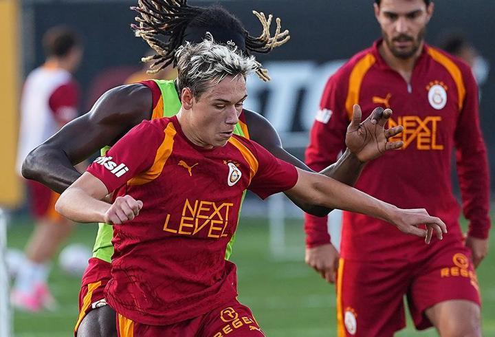 Galatasaray'da Aleksei Batrakov ilk antrenmanına çıktı