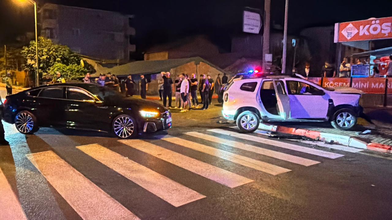 Bartın'da otomobil ile polis aracı çarpıştı