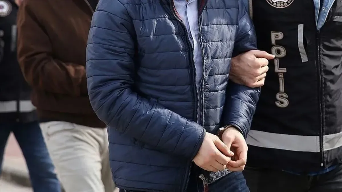 SON DAKİKA... FETÖ'nün bilişim yapılanmasına operasyon! Signal uygulaması ile haberleşme deşifre oldu: 13 gözaltı kararı