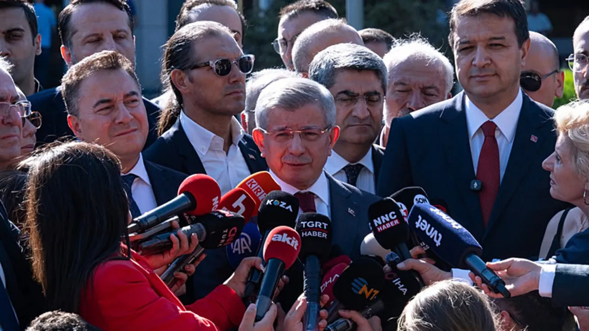 Ahmet Davutoğlu, Ankara Adliyesinde ifade verdi