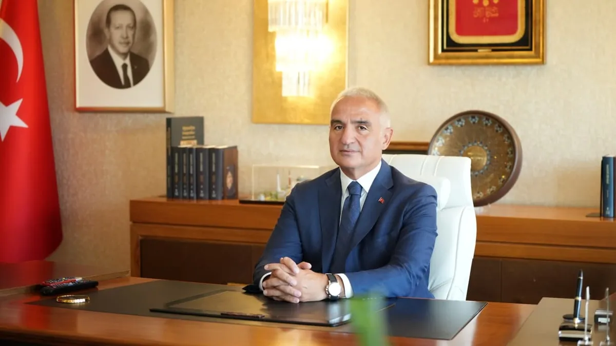 Bakan Ersoy duyurdu: Külhöyük’te 4 bin yıllık sürpriz! Sevgi çiçeğinin bilinen en eski tohum kalıntıları bulundu…