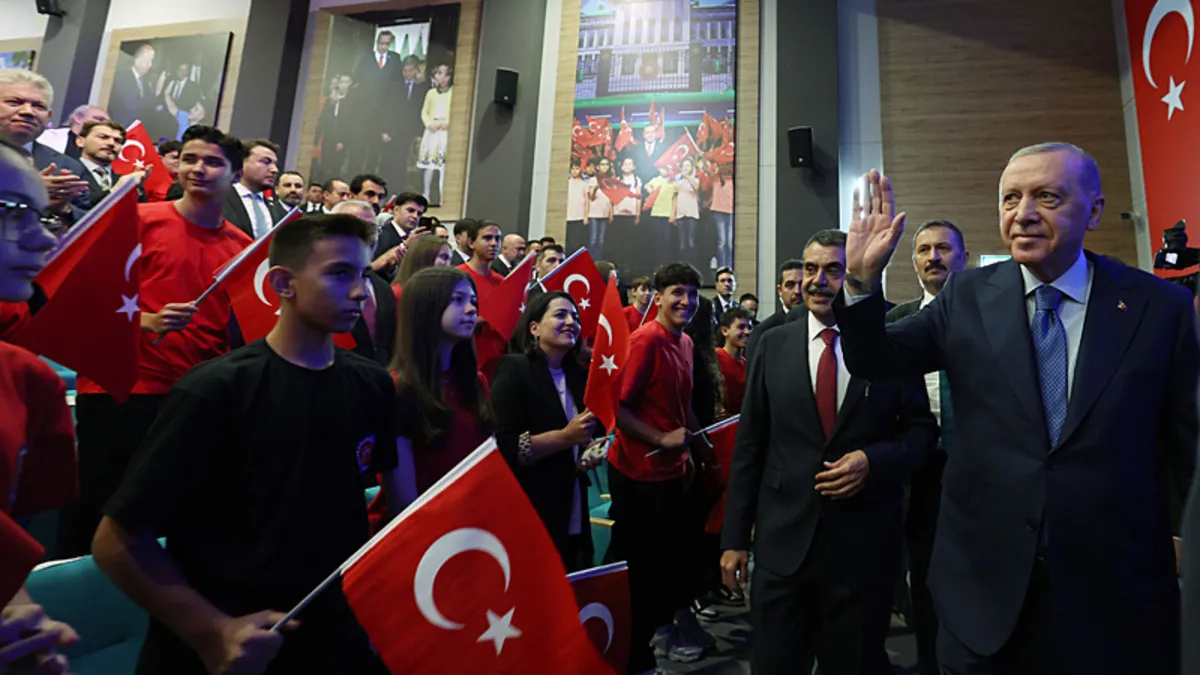 SON DAKİKA! Başkan Erdoğan'dan PISA 2025 değerlendirmesi: Dünyayı takip eden bir gençlik filizleniyor