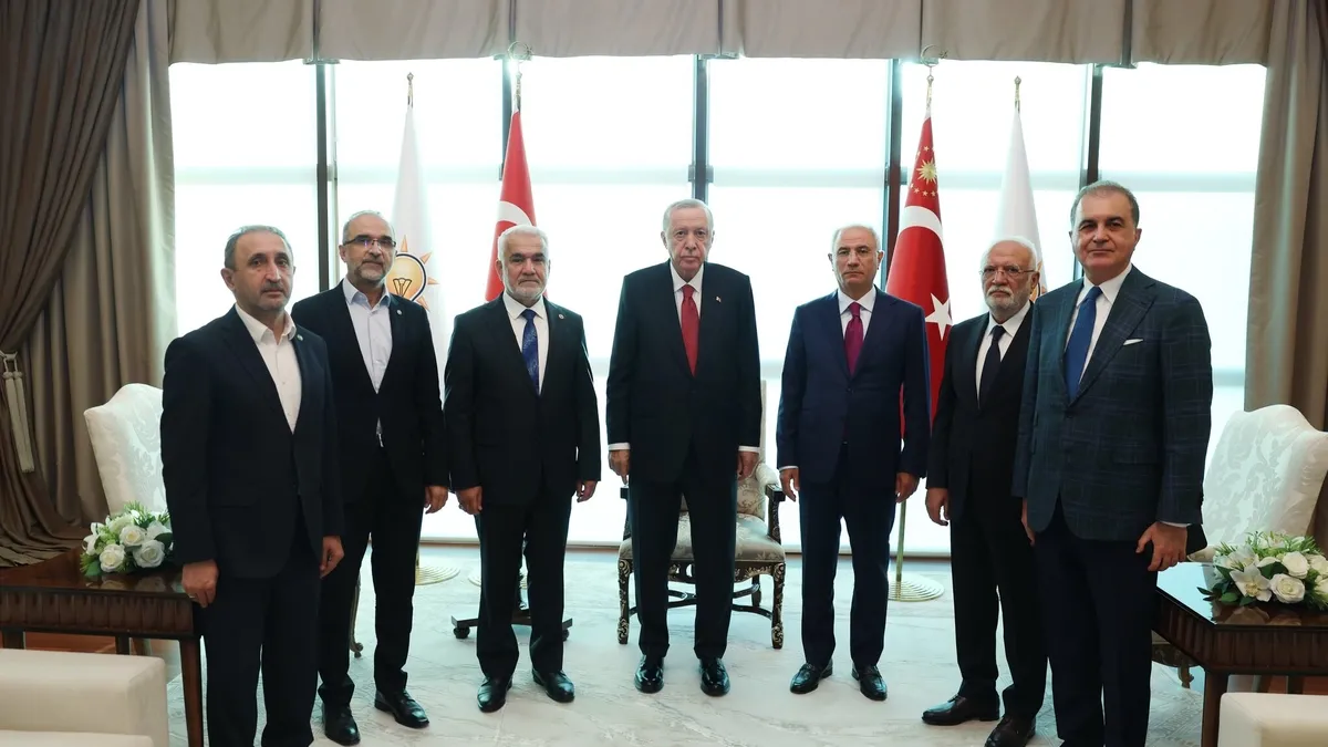 Başkan Erdoğan, HÜDA PAR Genel Başkanı Zekeriya Yapıcıoğlu'nu kabul etti