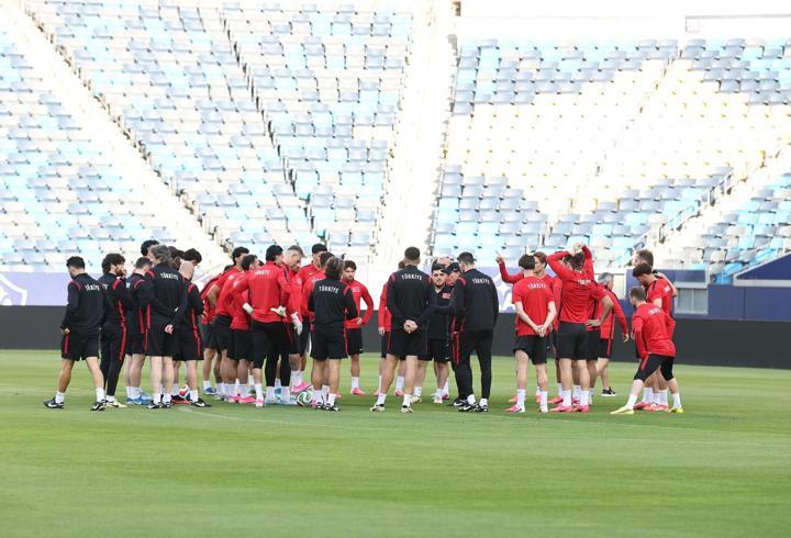 4 büyükler, milli takımlara 57 futbolcu gönderdi