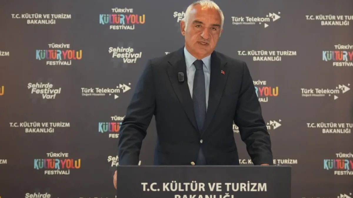 Dünyanın en büyük festivali doğduğu şehirde: İstanbul’da Kültür Yolu heyecanı! Bakan Ersoy’dan davet…