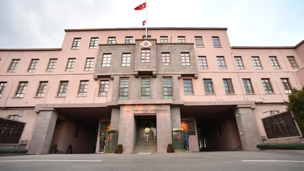 Son dakika | MSB'den Yunanistan ve GKRY'ye 'elektrik güzergahı' uyarısı: Kıta sahanlığımızda hiçbir faaliyete izin verilmeyecek