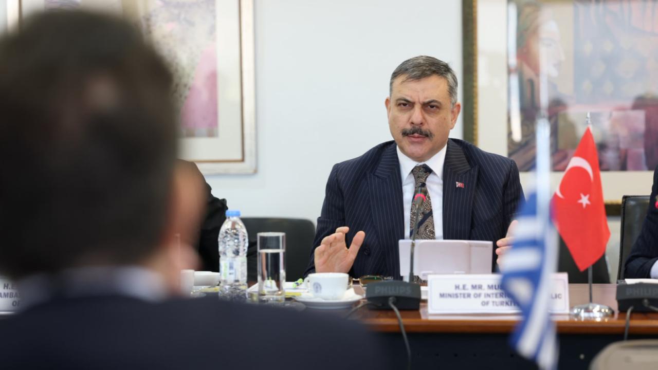 Bakan Çiftçiden Yunanistana çağrı: FETÖ mensuplarını iade edin