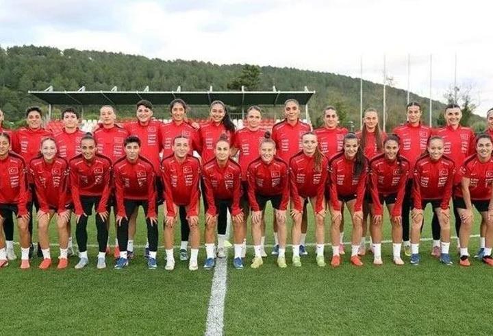 TÜRKİYE SLOVENYA MAÇI HANGİ KANALDA? Türkiye Slovenya Maçı Saat Kaçta, Nereden İzlenir? Şifreli Mi Şifresiz Mi?