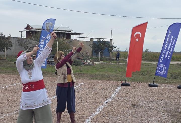 Geleneksel Türk Okçuluk Türkiye Şampiyonası 2’nci gününde sürüyor