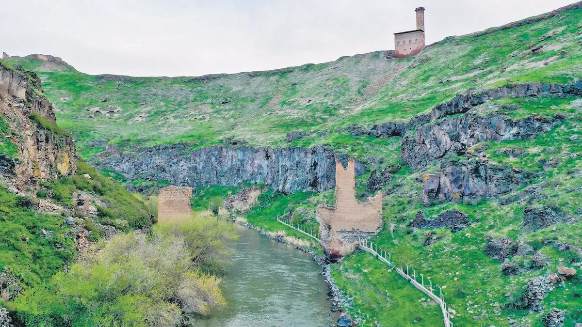 Ani Köprüsü yeniden yapılıyor