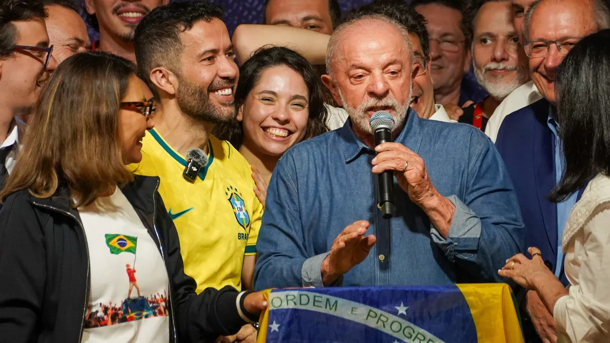 Lula’dan seçim zaferinin ardından meydan okuma: Brezilya kimsenin arka bahçesi değildir