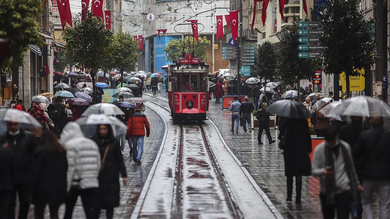 Valilik uyardı: İstanbul'da sağanak ve fırtına etkili olacak