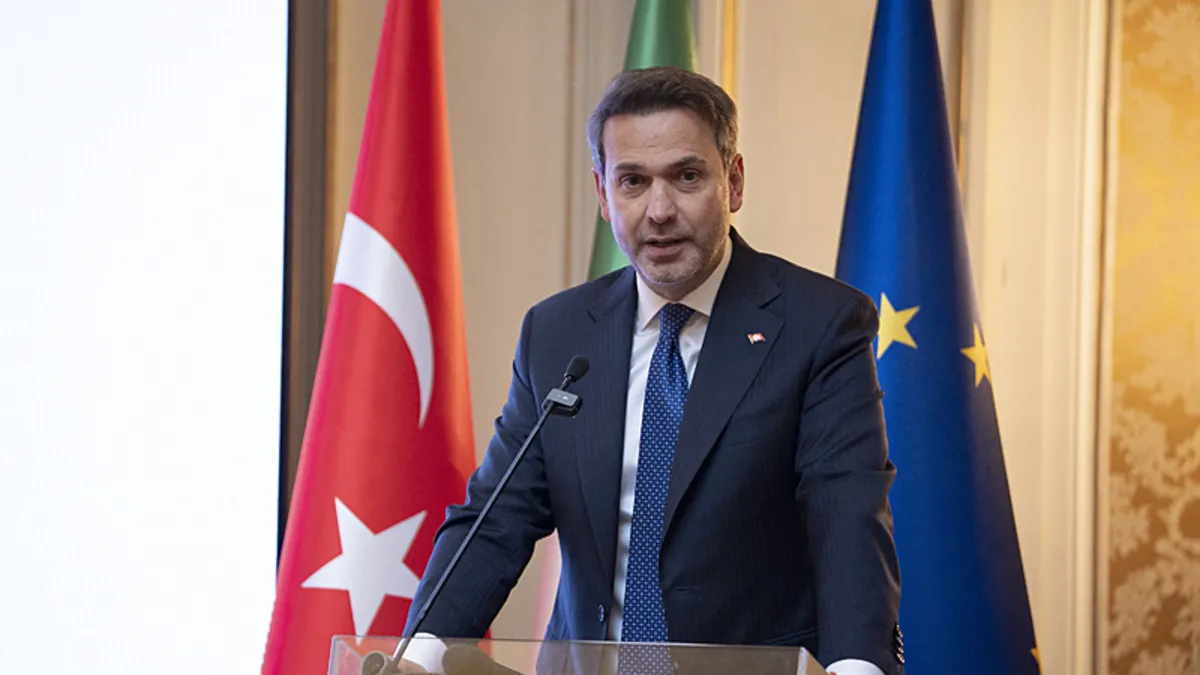 Bakan Bayraktar’dan İtalyan enerji şirketi ile işbirliği mesajı: “Bu büyük bir proje”